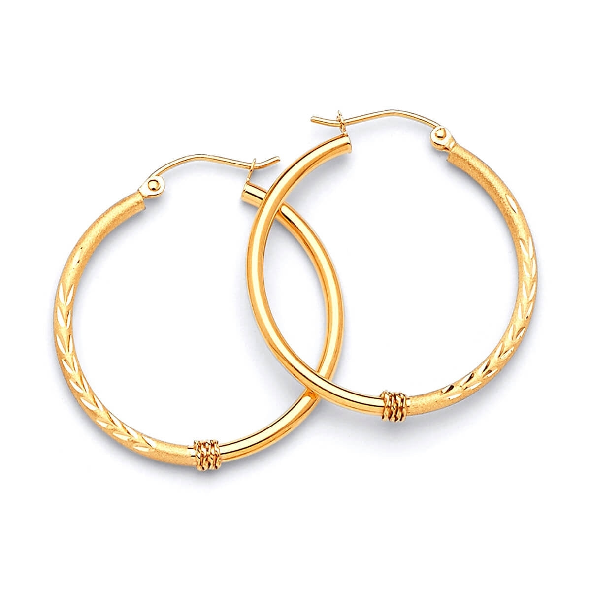 Hoop Earrings in 14K Gold
