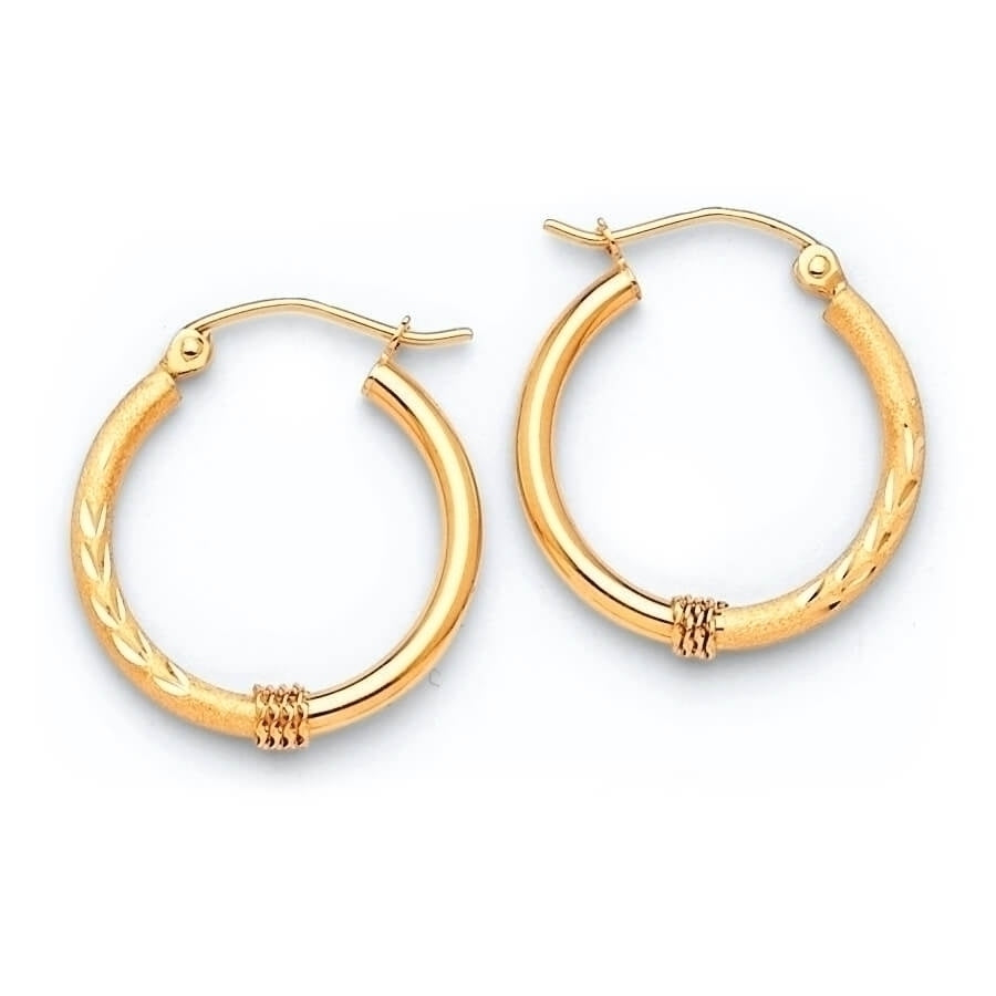 Hoop Earrings in 14K Gold